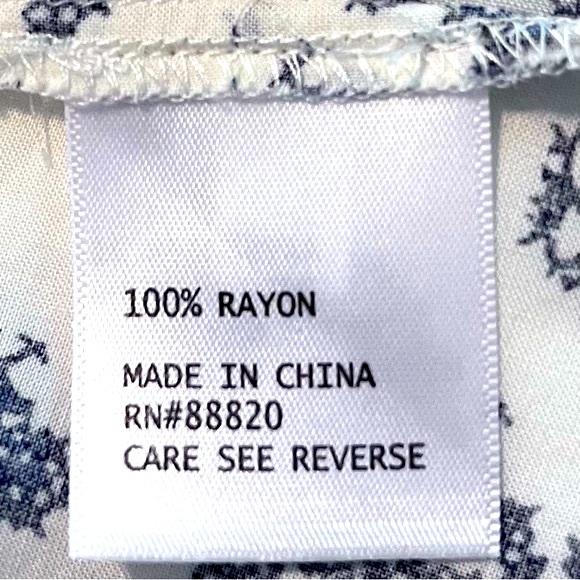 NWOT Ava Christine Navy & Cream Tribal Print Rayon Tank Size S Halter Neck - Picture 4 of 10